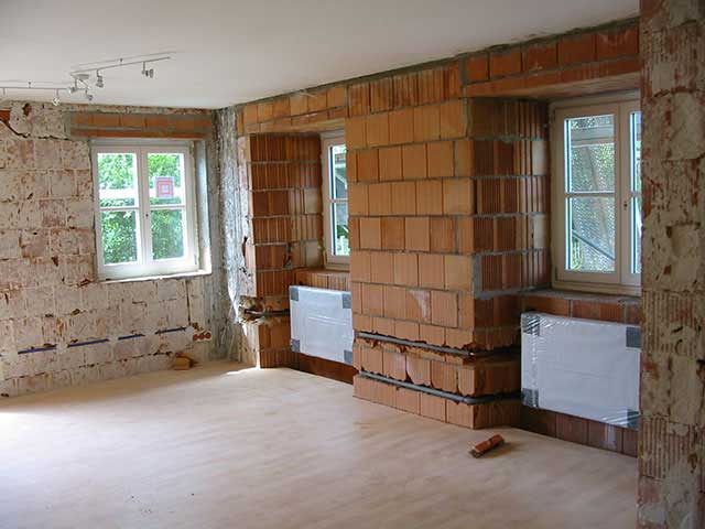 Innenausbau im Bestand – neue Wandöffnungen und Fenster im Zweifamilienhaus